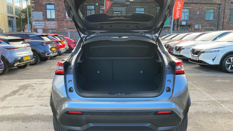 Nissan Juke 1.0 DiG-T N-Connecta 5dr DCT Petrol Hatchback